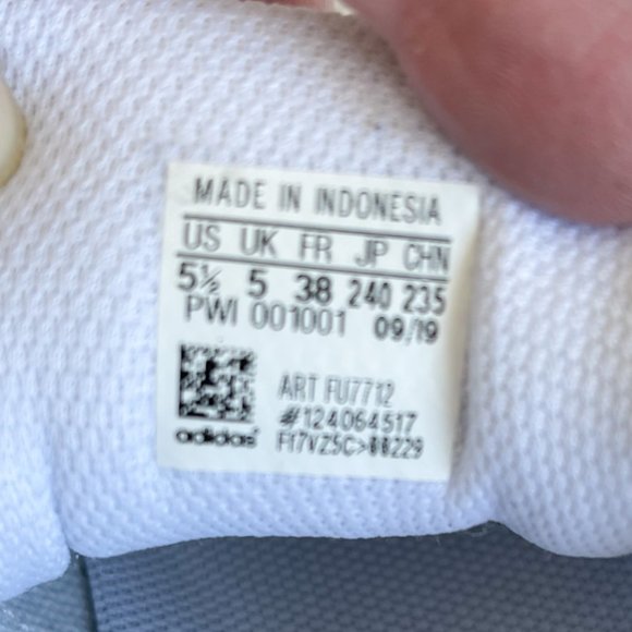 ADIDAS Superstar white leather runners - Picture 4 of 14